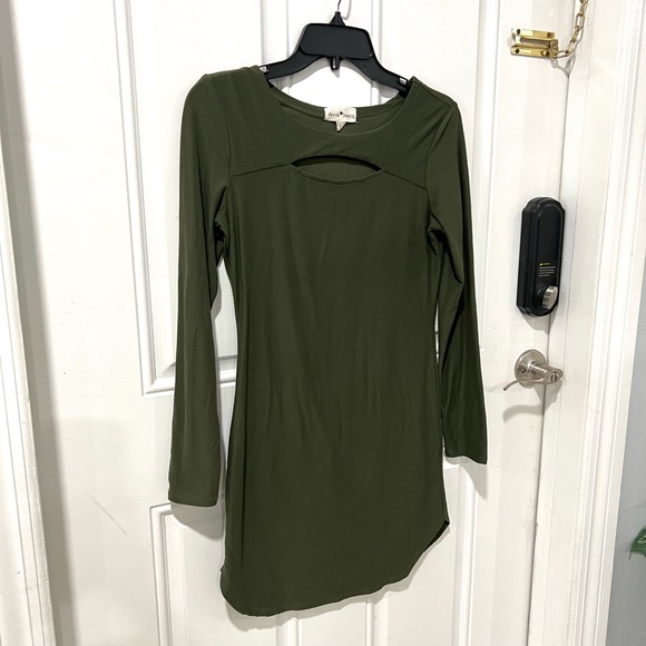 3 Dress Size M ( Super Offer ) - Picture 8 of 12